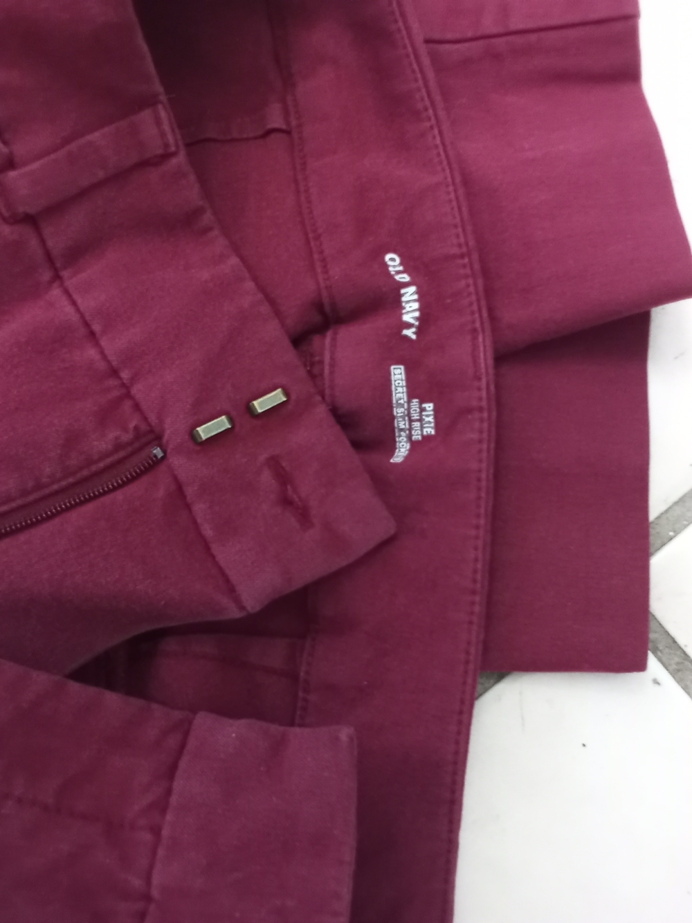 Old Navy Pixie High-Rise Pants in Burgundy